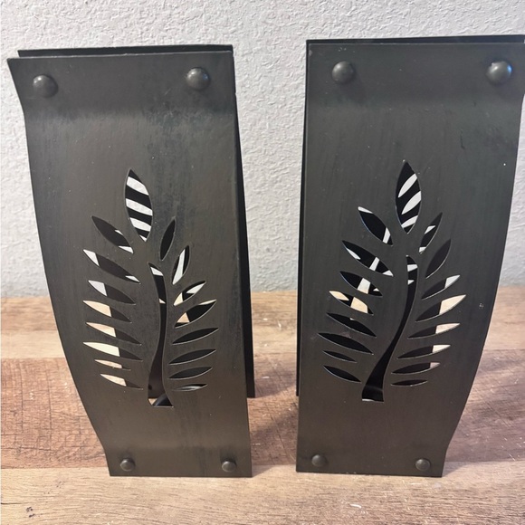 Set of Two Dark Bronze Metal Distressed Leaf Design Candle Holders w/Tea Lights - Picture 1 of 9